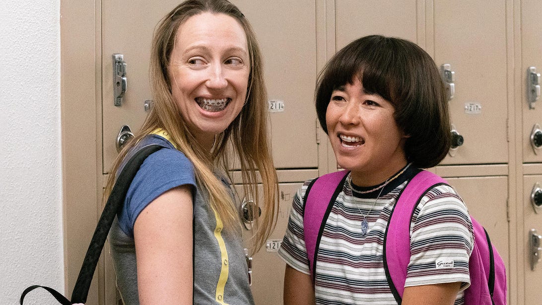 Anna Konkle and Maya Erskine, PEN15