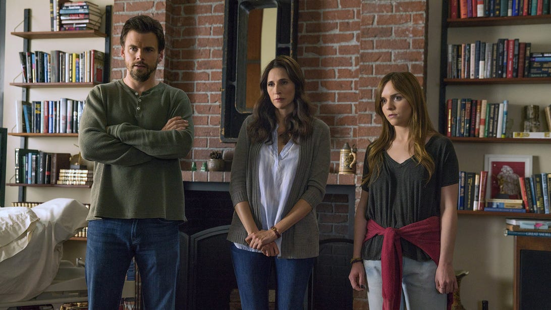 Tommy Dewey, Michaela Watkins, Tara Lynne Barr, Casual