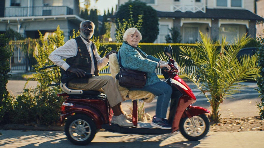 Richard Roundtree and June Squibb, Thelma