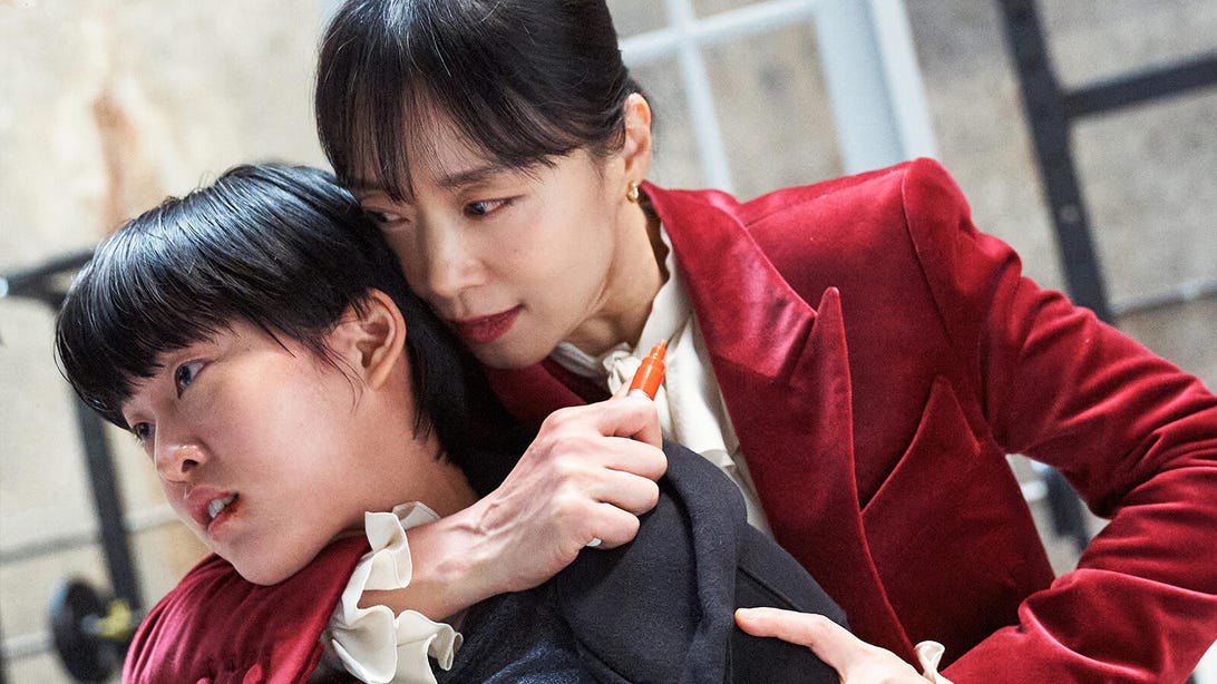 Lee Yeon and Jeon Do-Yeon, Kill Boksoon