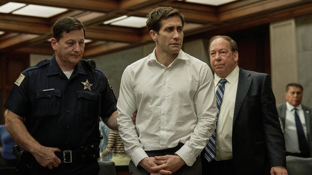 Jake Gyllenhaal and Bill Camp, Presumed Innocent